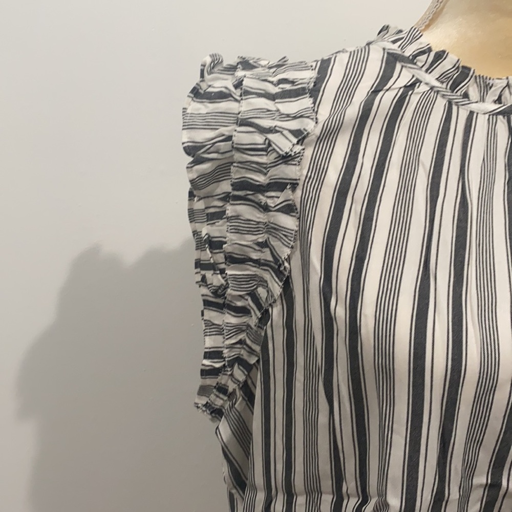 LOFT Striped Ruffle Split Neck Shell Size M - Picture 8 of 11